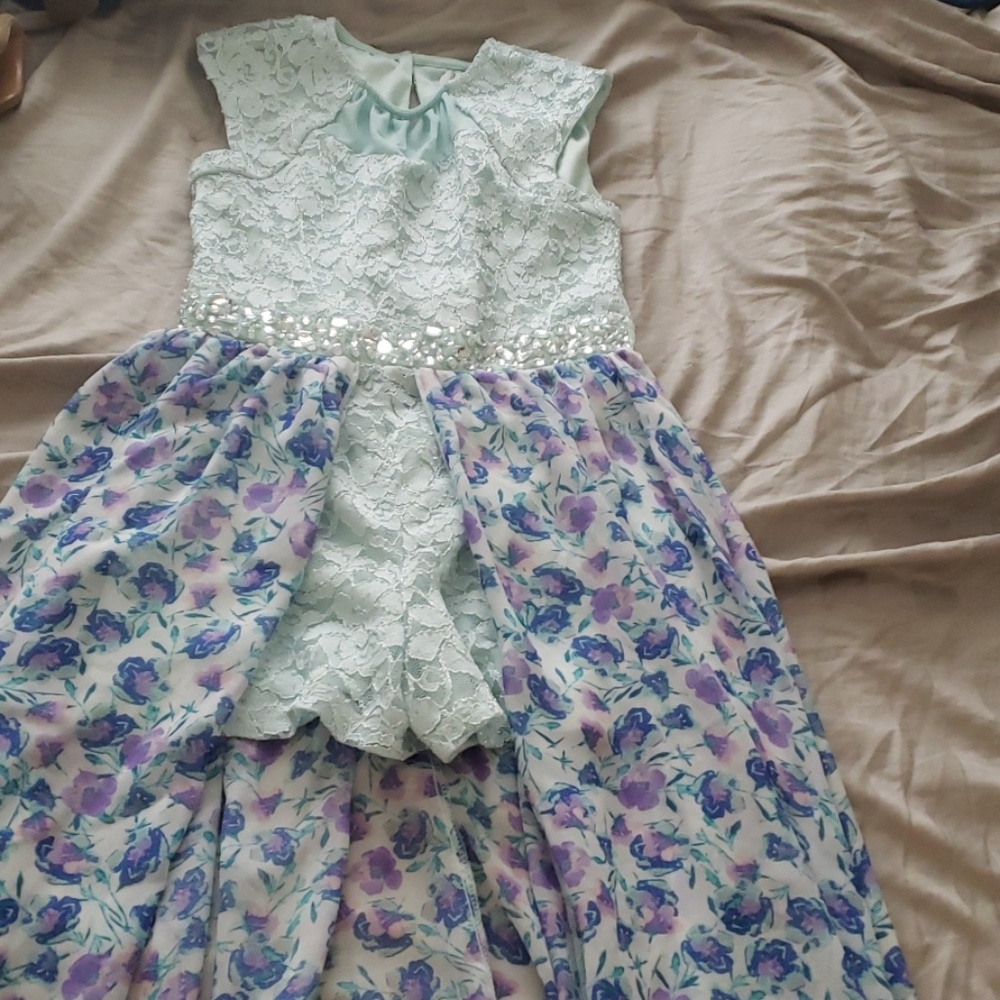 Girls dress